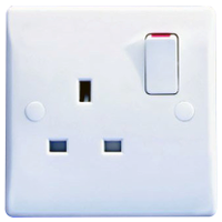 GU3010 Ultimate white moulded 1 gang 13A switched socket outlet