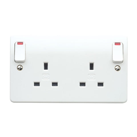 MK Electric K2476CEWHI Logic Plus 13A 2 Gang DP Clean Earth Switched Socket Outlet with Outboard Rockers and Neons